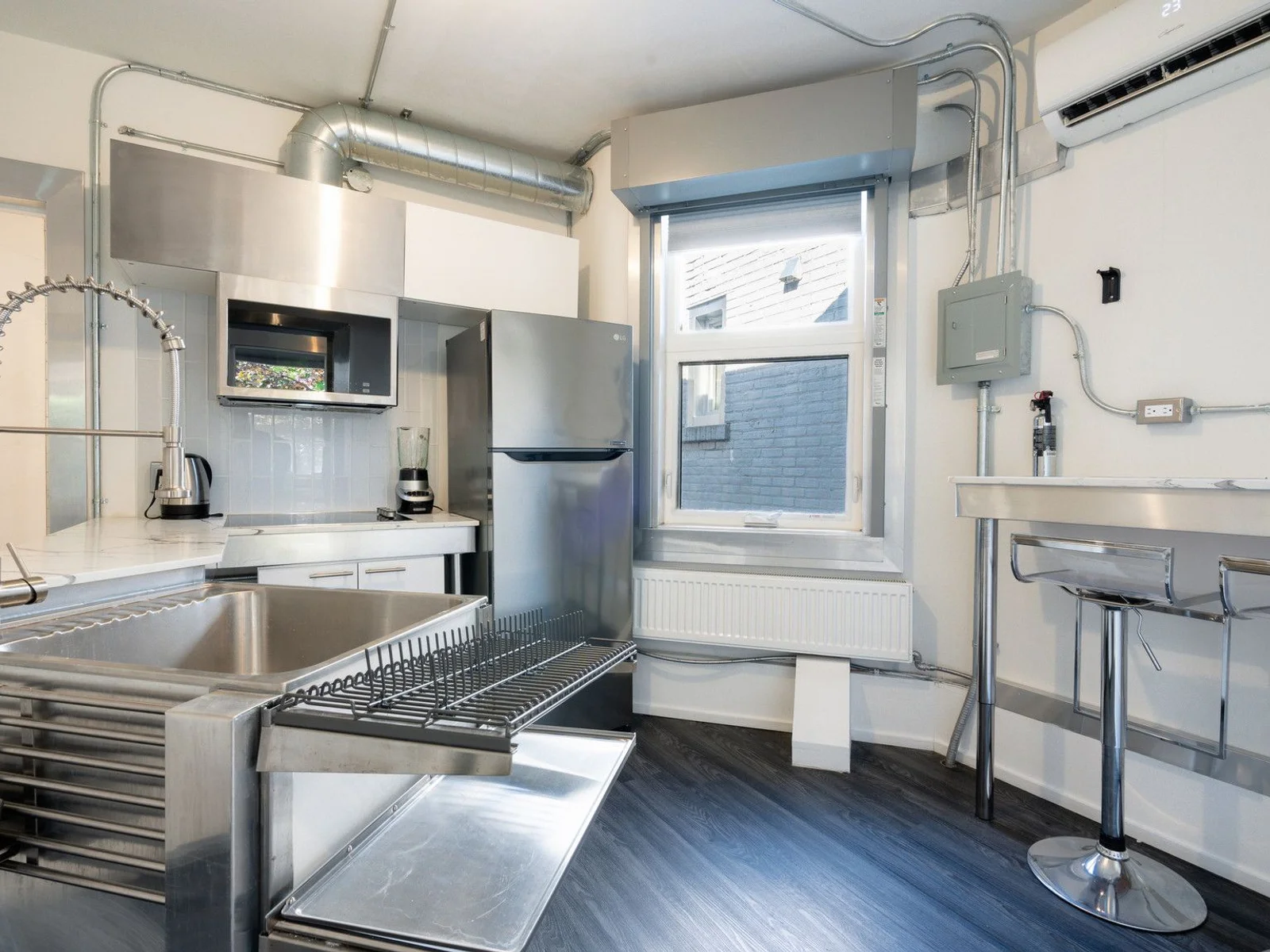 Photo 33